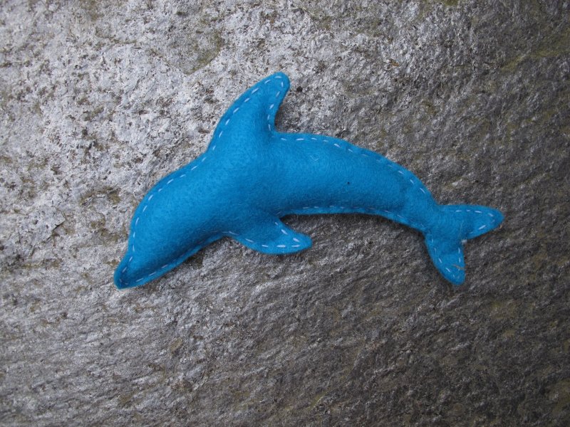 Дельфин из пластилина