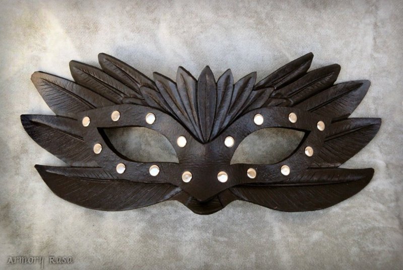 Карнавальная маска вороны