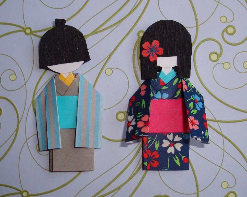 Чиогами-нингё традиционная японская бумажная кукла