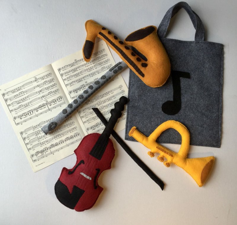 Музыкальные инструменты из ткани