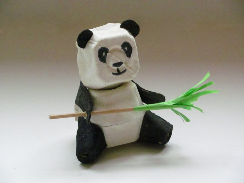Панда из природного материала