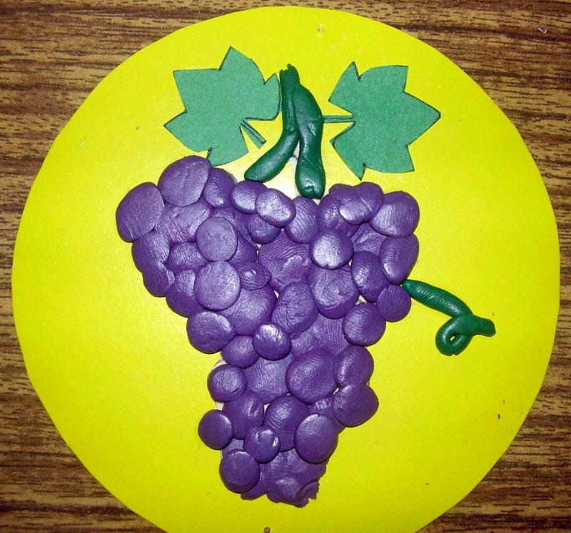 Пластилинография ветка винограда