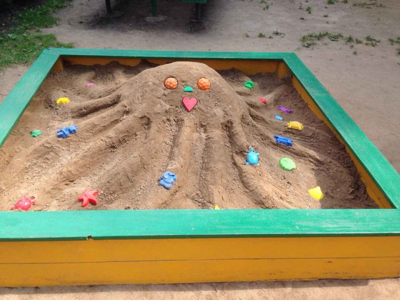 Постройки из песка для детей