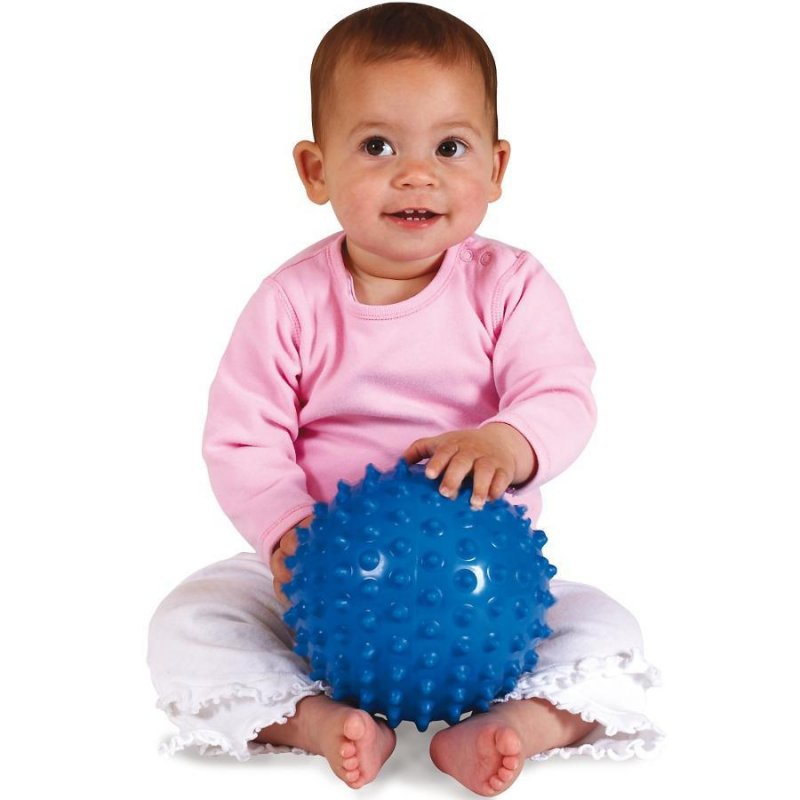 Мяч с пупырышками для ребенка