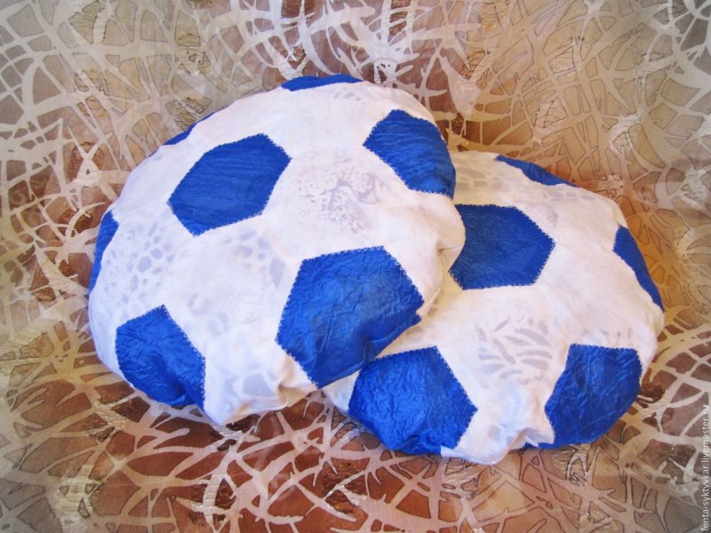 Подушка футбольный мяч