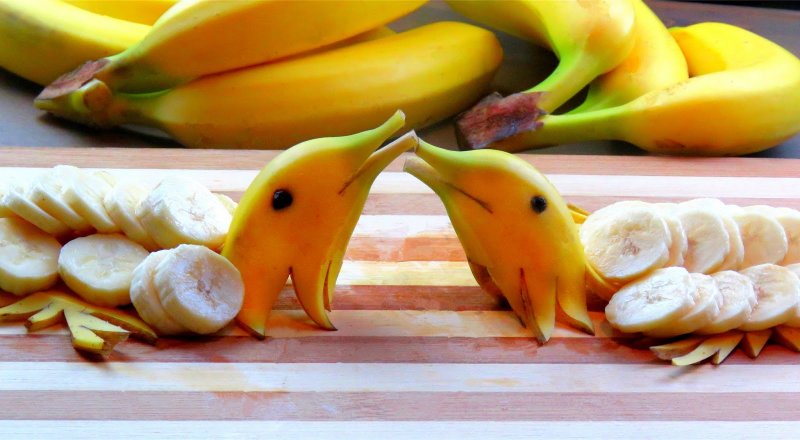Украшение из бананов