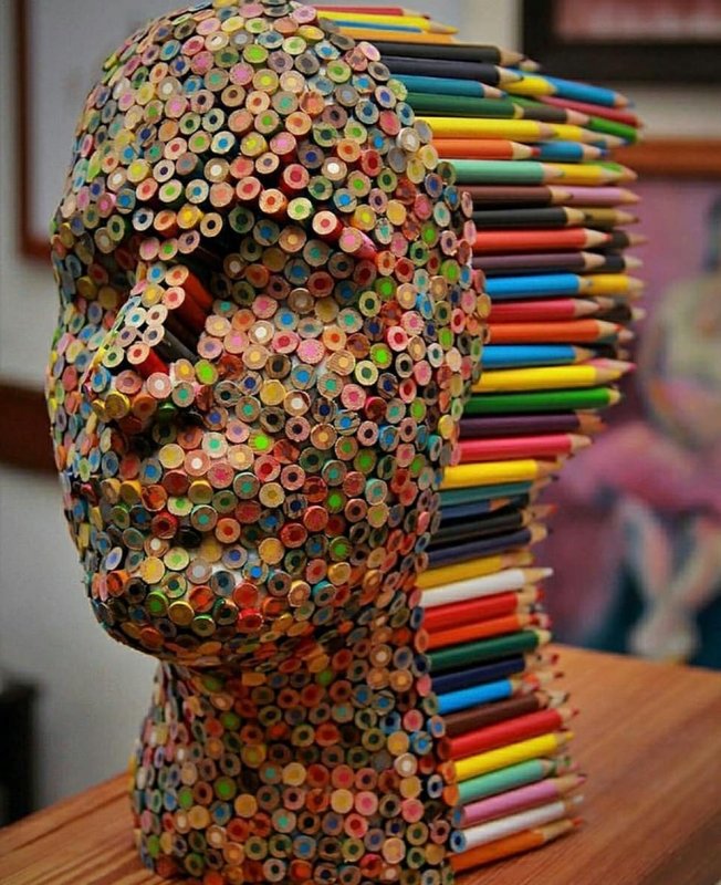 Скульптуры из карандашей