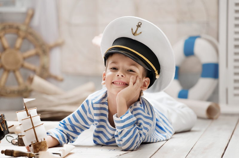 Мальчик моряк
