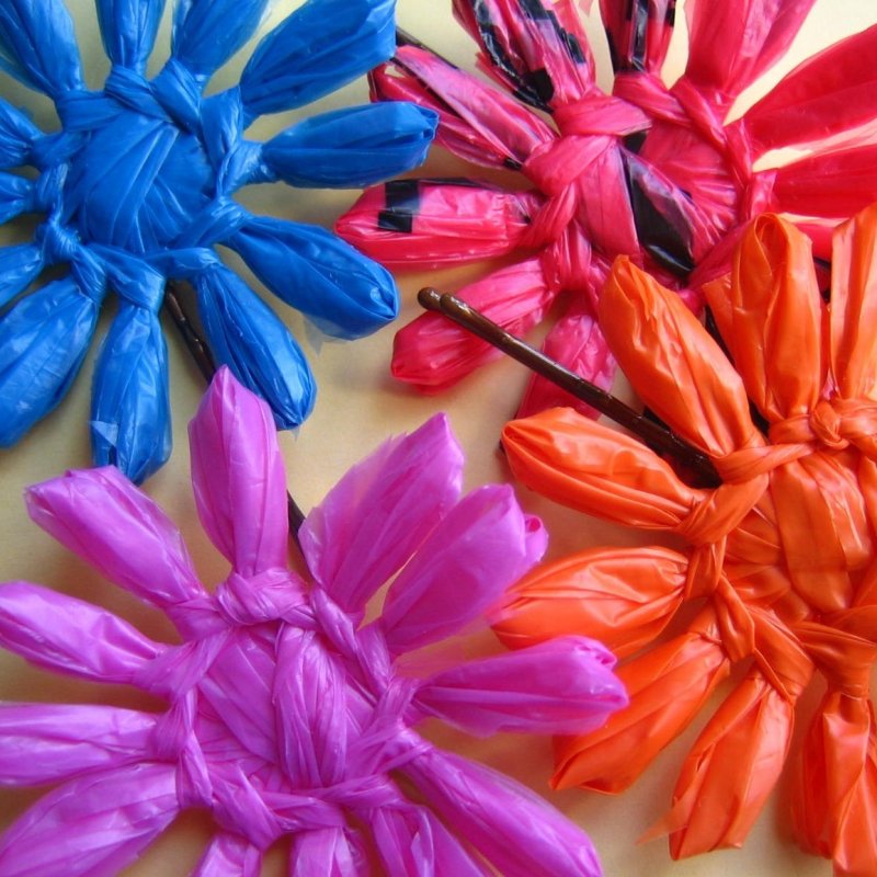 Цветы из целлофановых пакетов
