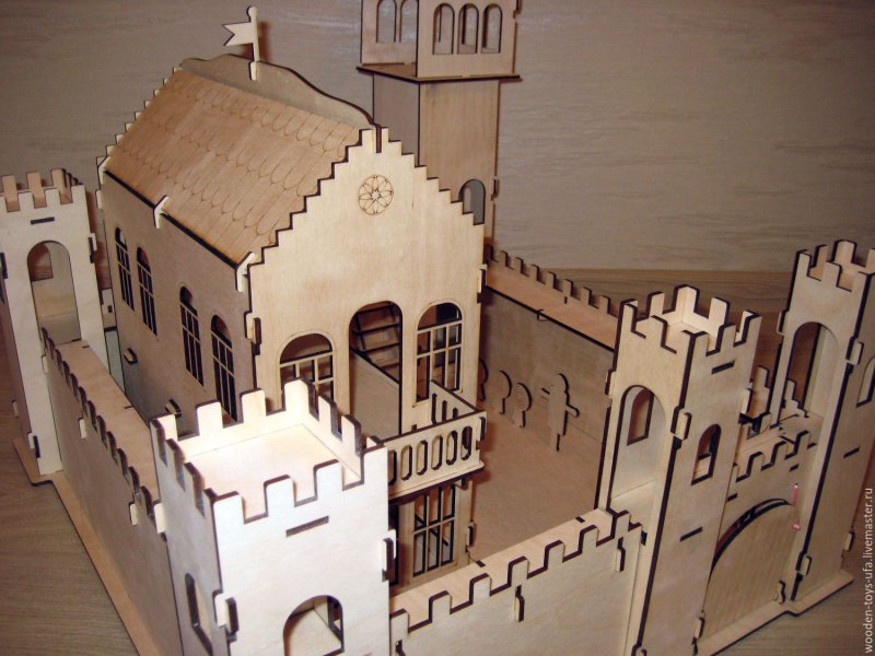 Средневековый замок Playwood