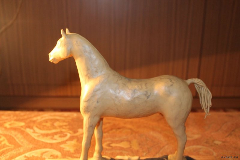 Конь из полимерной глины