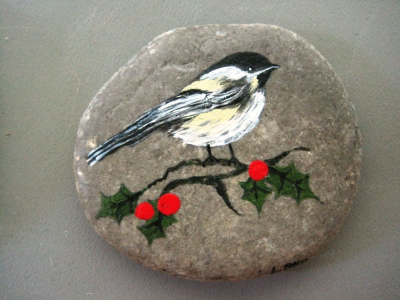 Раскрасить птиц из камня