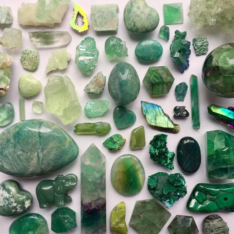 Зеленый поделочный камень