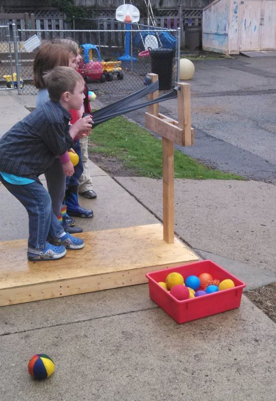 Инвентарь для игр на улице в детском саду