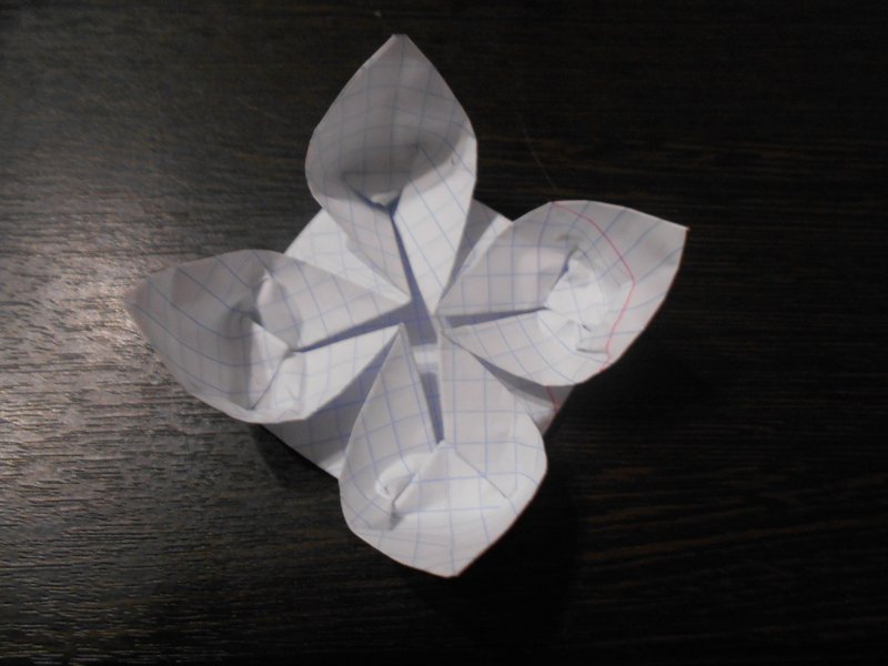 Оригами кувшинка из бумаги