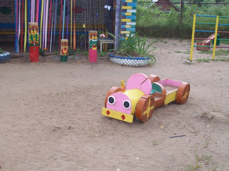 Постройки на детской площадке в детском саду
