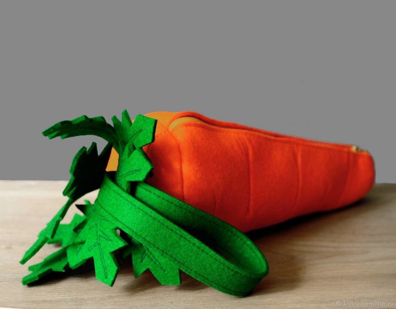 Объемная морковка из фетра