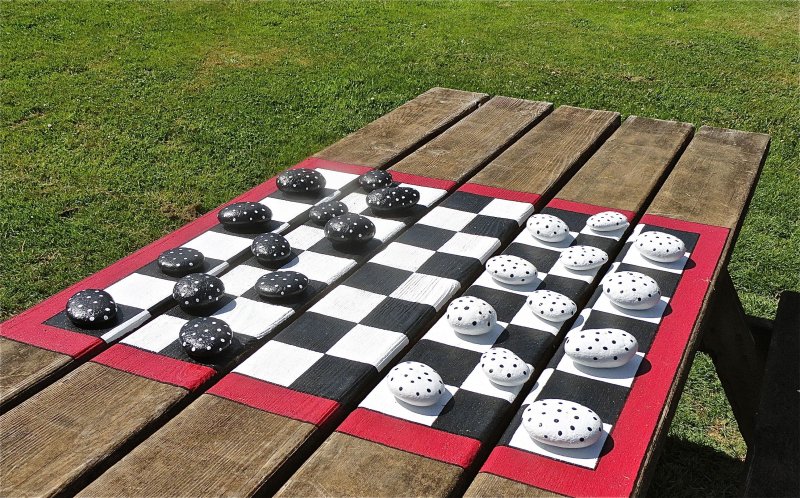 Уличный стол для шашек