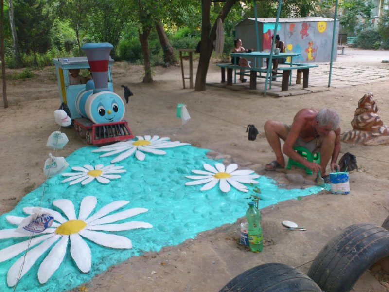 Украсить детскую площадку