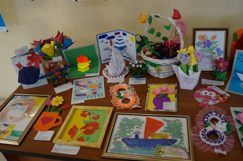 Оформление выставки работ детей