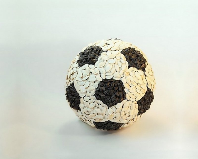 Мячик из природного материала