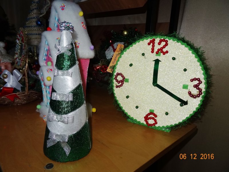 Поделка волшебные часы Деда Мороза