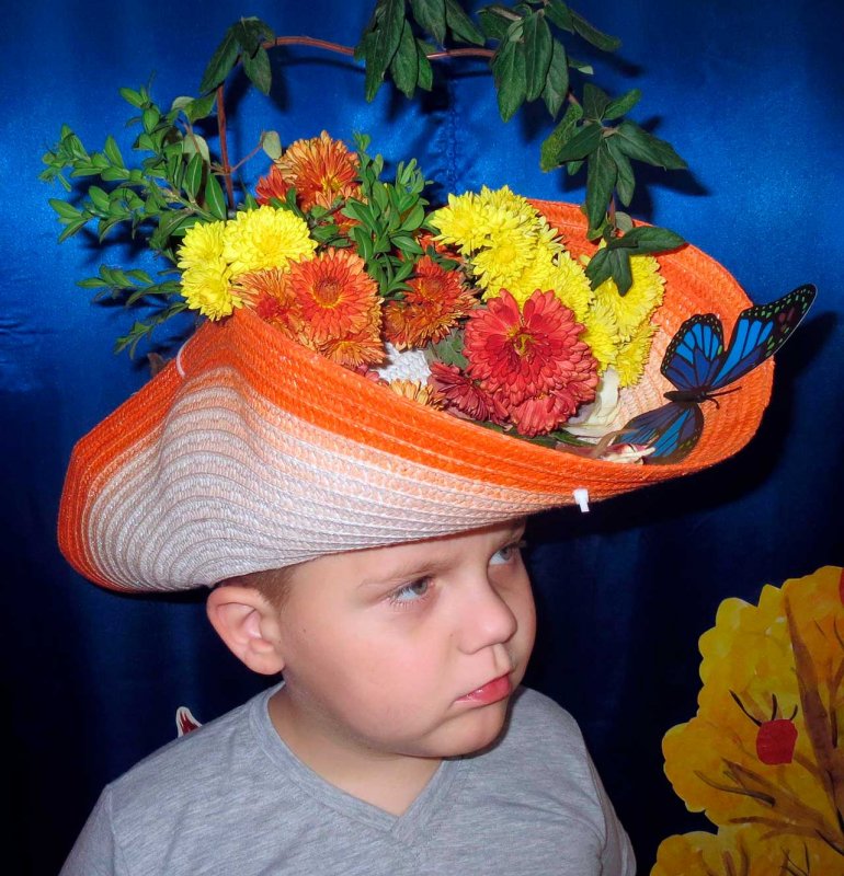 Осенняя шляпка в садик