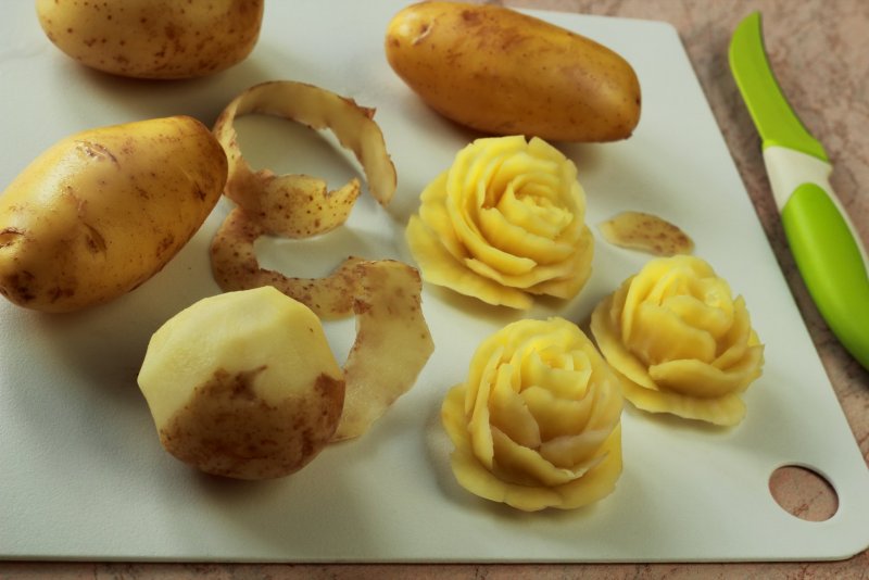 Украшения из картофеля