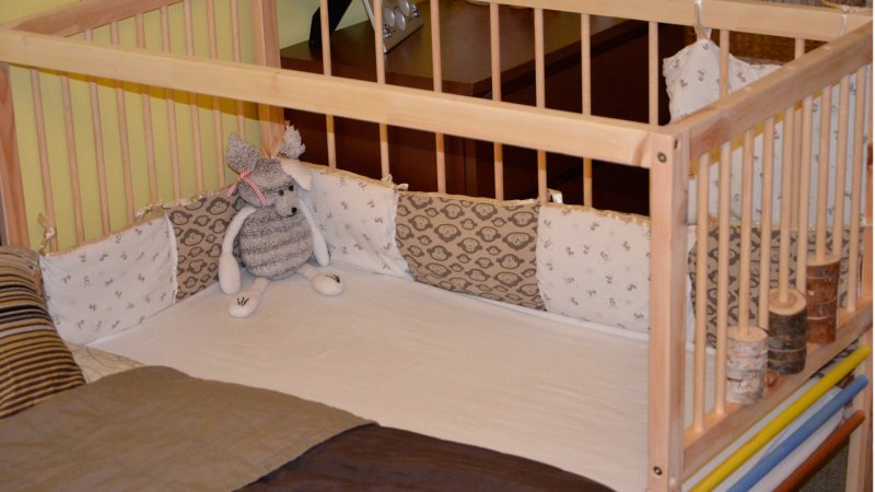 Переделка кроватки для новорожденных в кровать