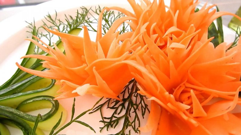 Цветочки из морковки