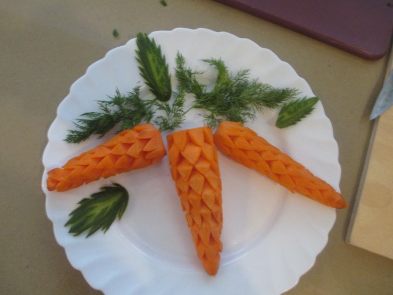 Украшения из морковки