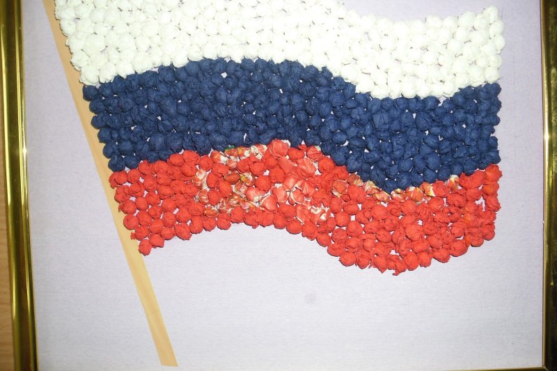 Флаг России из бисера
