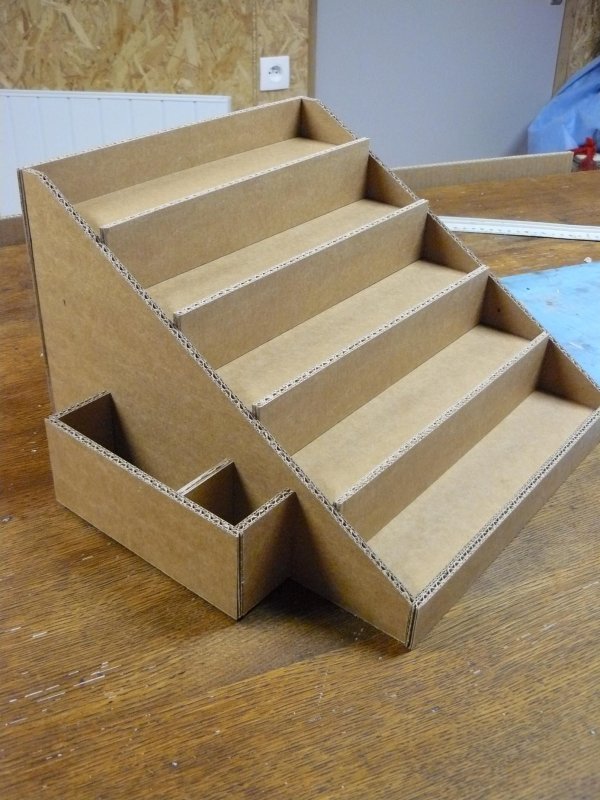 Изделия из картонных коробок