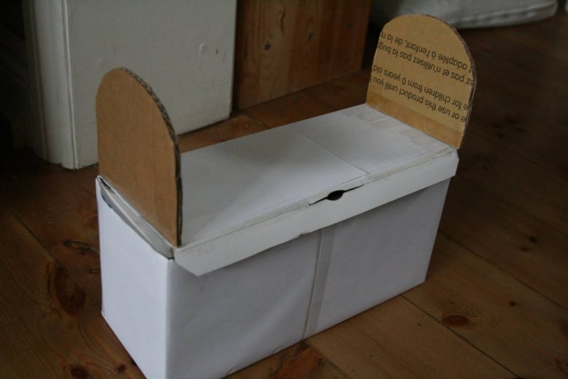 Сундук из картонной коробки