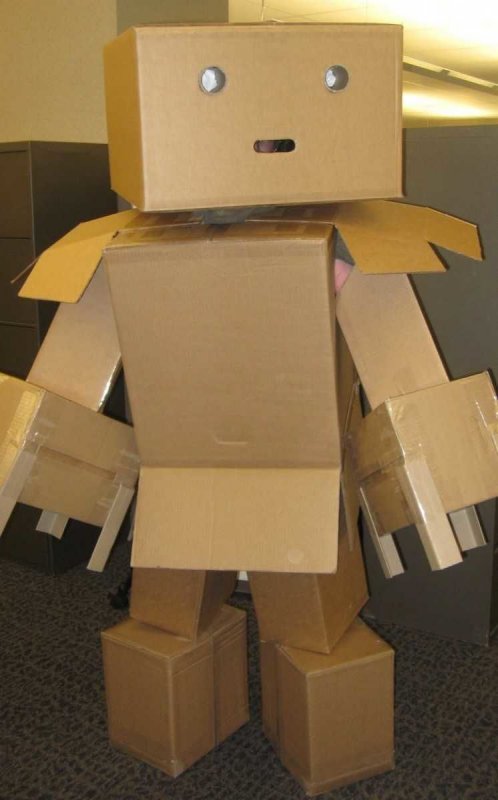 Робот из картона
