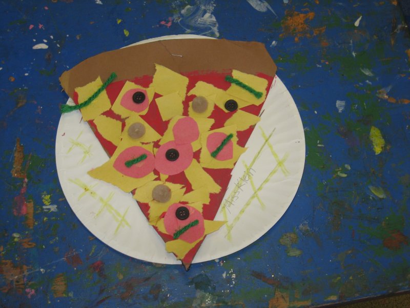 Поделка пицца на бумажной тарелке