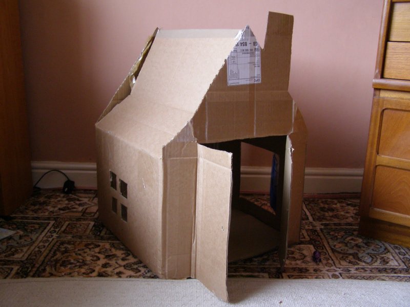 Круглый домик из картона