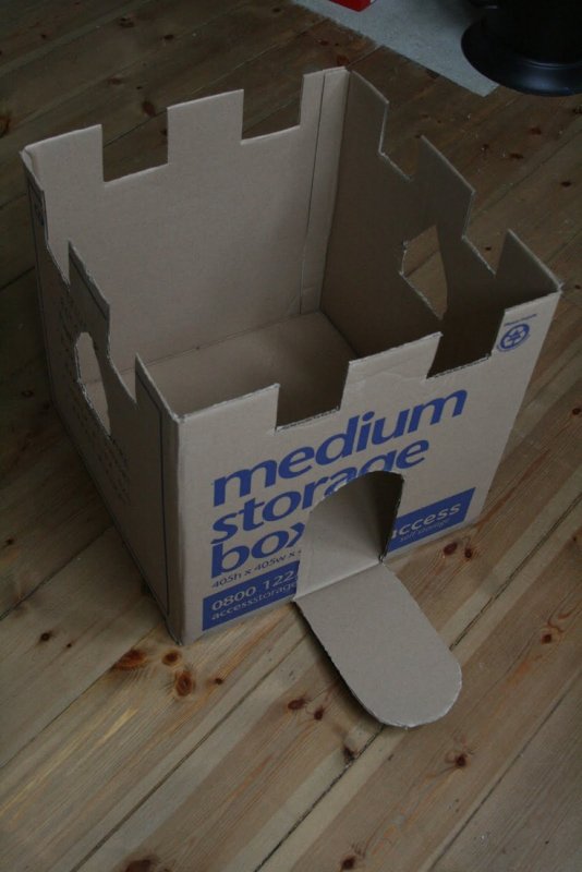 Замковая коробка из картона