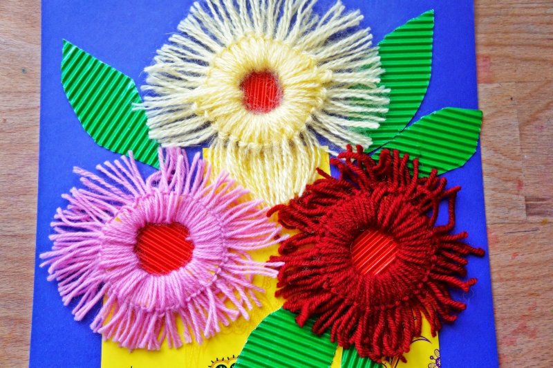 Цветы из ниток своими руками для детей