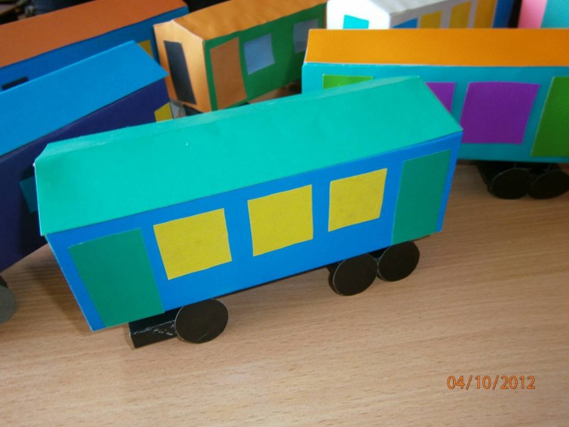 Машинка из картона для детей