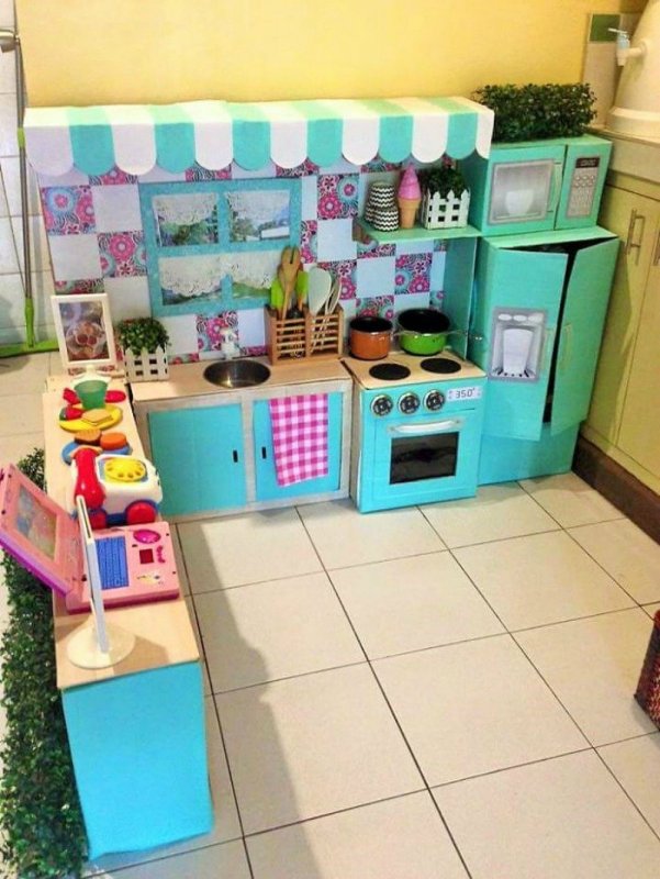 Кухня для детей из коробок