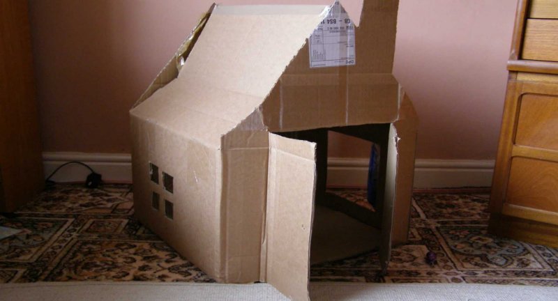 Детский домик из картонных коробок