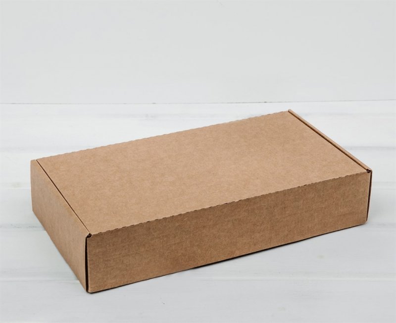 Коробка 20х15х4,5 см из плотного картона, крафт