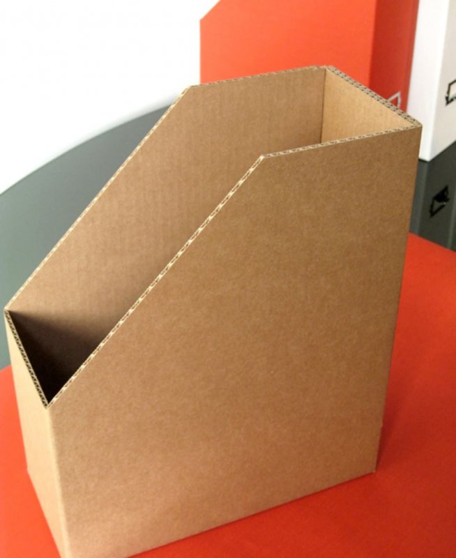 Подставка для бумаг из картона
