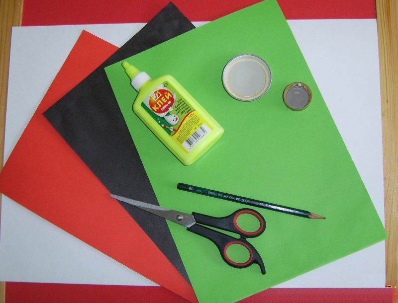 Цветной картон цветная бумага клей ножницы