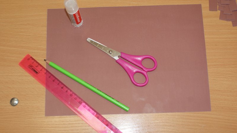 Цветная бумага ножницы клей карандаш