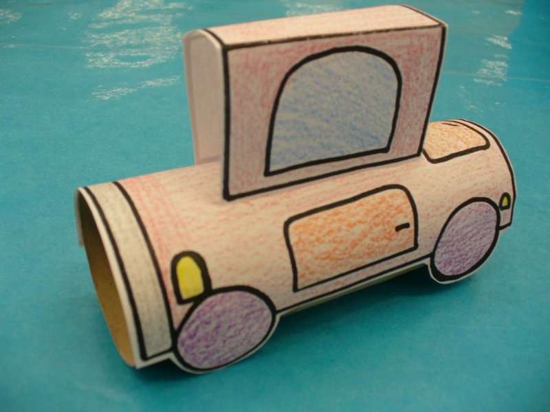 Автомобили из картонной коробки для девочки
