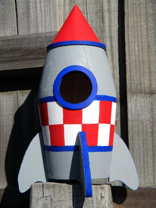 Ракета из коробок для детей