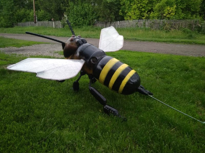 Пчела из подручных мат