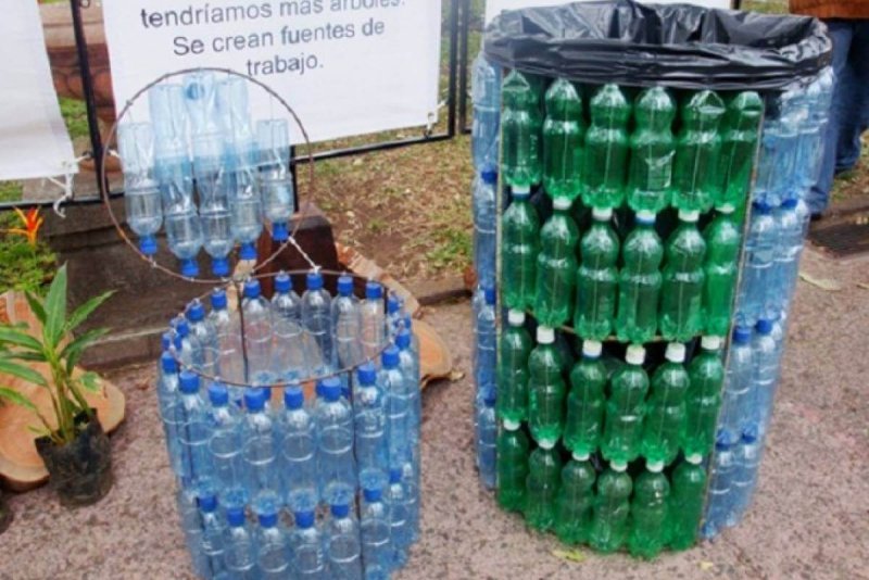 Поделка из пластиковой бутылки
